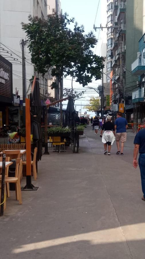 Pé na areia, quadra mar. Perto de tudo em Balneário Camboriú! Exterior foto